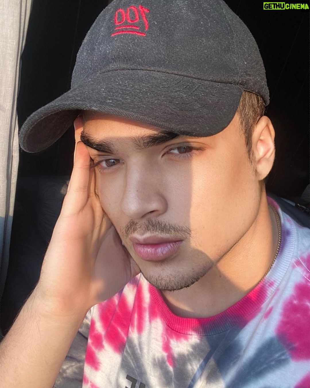 Lucas Santos Instagram - to vendo as coisas diferentes de uns tempos atrás 😵💫