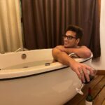 Lucas Santos Instagram - um bom vivant 🤪
