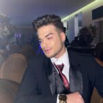 Lucas Santos Instagram - sobre ontem na festa da @melodyoficial3 e o look de milhões da @tidyoficial 🥳❤️
