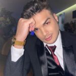 Lucas Santos Instagram - sobre ontem na festa da @melodyoficial3 e o look de milhões da @tidyoficial 🥳❤️