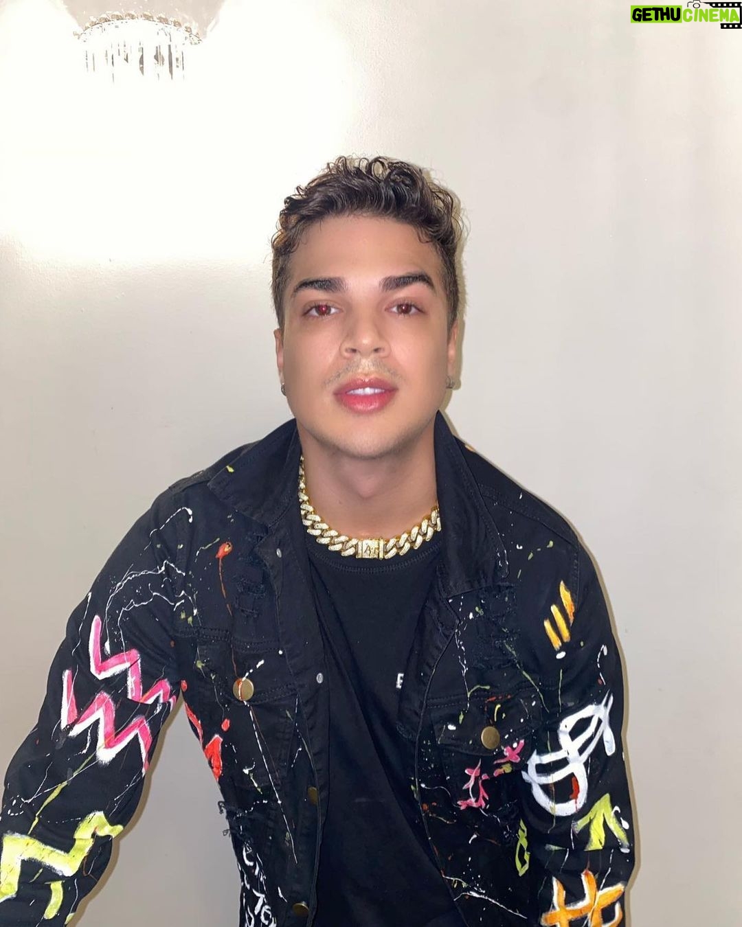 Lucas Santos Instagram - não posso mudar o que fui, mas posso construir o que serei. 🚀✨