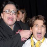 Lucas Santos Instagram - Infelizmente recebemos a notícia que a grande atriz Noemi, nossa eterna diretora Olívia nos deixou 💔 Foram vários anos juntos trabalhando, aprendendo, e levando alegrias pra muita gente, diga se de passagem o Paulo era o que mais lhe visitava. Que Deus a receba de braços abertos, descanse em paz minha querida 🙏🏻❤️