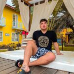 Lucas Santos Instagram - mais um dia de hotel da vava ta começando fio 🔥🥳 Paraty, Rio de Janeiro, Brazil