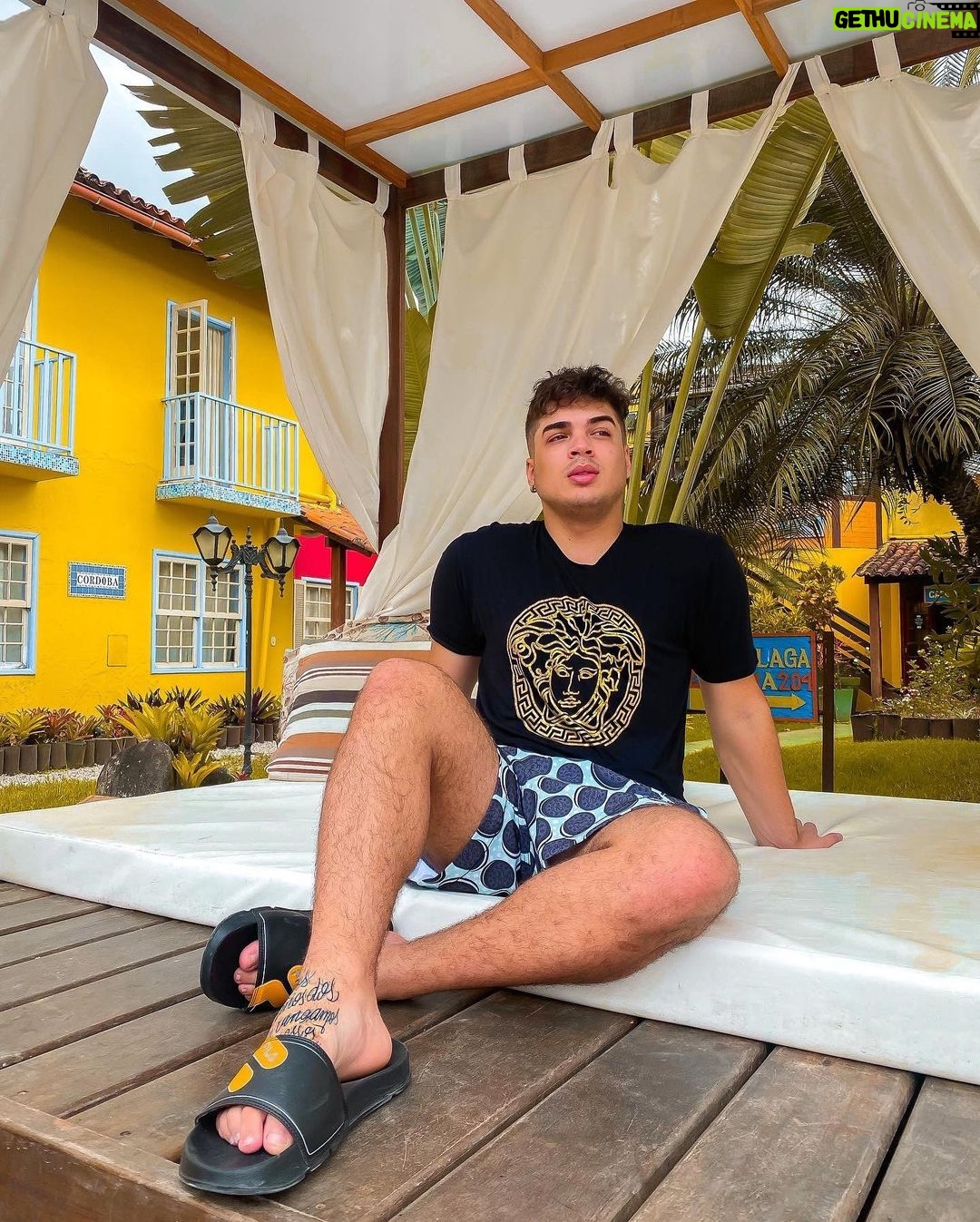 Lucas Santos Instagram - mais um dia de hotel da vava ta começando fio 🔥🥳 Paraty, Rio de Janeiro, Brazil