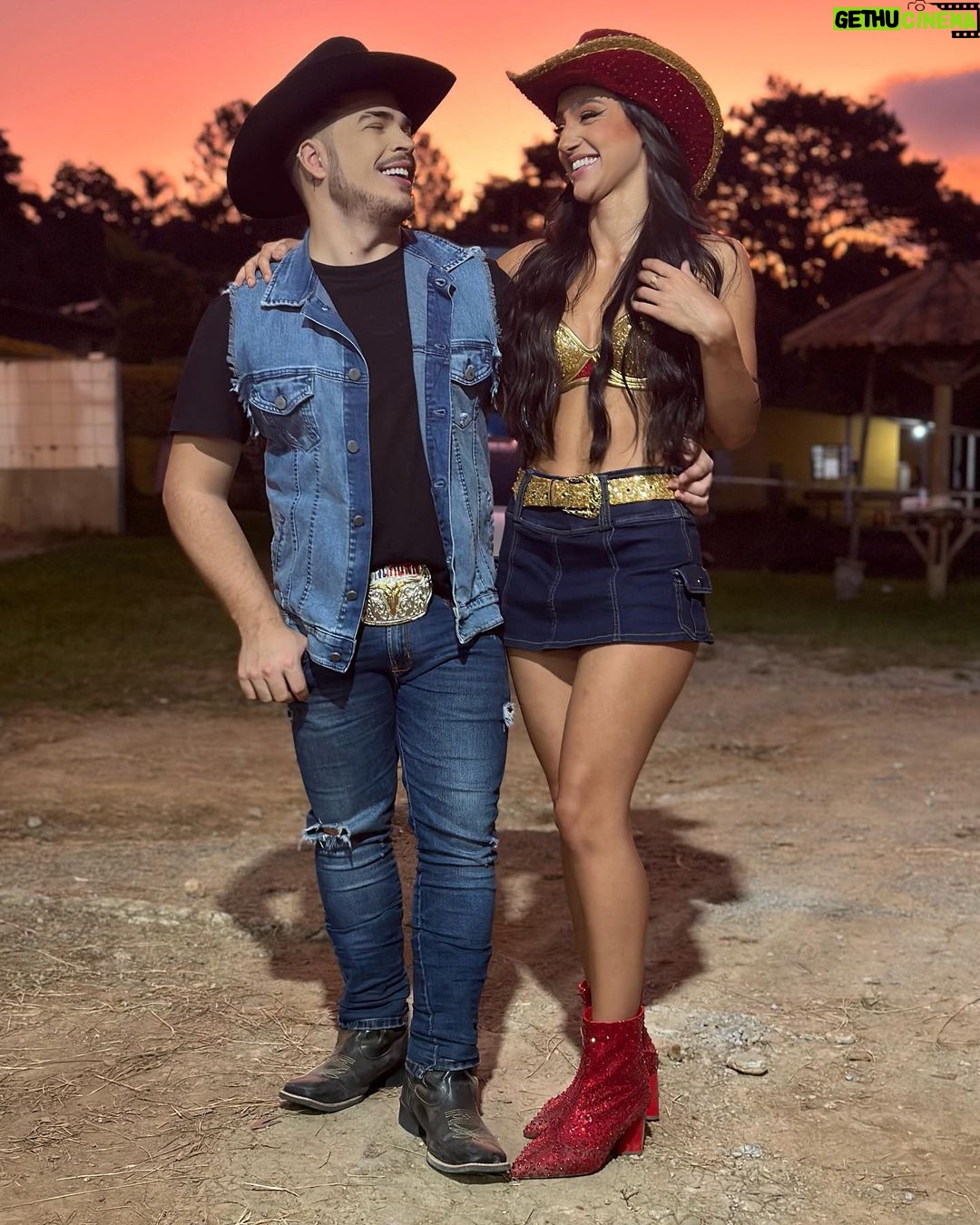 Lucas Santos Instagram - amanhã tem o lançamento de "Fazendeiro" 👨🏻🌾🌾 quem está ansioso por ai? 👀 São Paulo, Brazil
