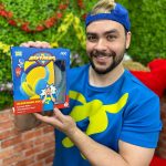 Luccas Neto Instagram - Papais e mamães super jovens! Olha que demais: chegou o fone de ouvido dos Aventureiros! Com proteção para o ouvido das crianças, bateria de looooooonga duração e adesivos incríveis para customizar! Perfeito para os pequenos assistirem filmes, séries, desenhos e, claro, muito Luccas Neto!! Valeeeeu!! 💙 *publi