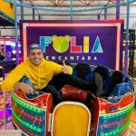 Luccas Neto Instagram - Meu aniversário chegou e virou até filme. E, pra deixar tudo mais incrível, fizemos uma festa maravilhosa no @foliaencantada. Dá uma olhada no perfil deles e tenha uma festa igual à minha!!! E só lembrando que Luccas Neto em: O Meu Aniversário já está disponível nas melhores plataformas digitais!!!