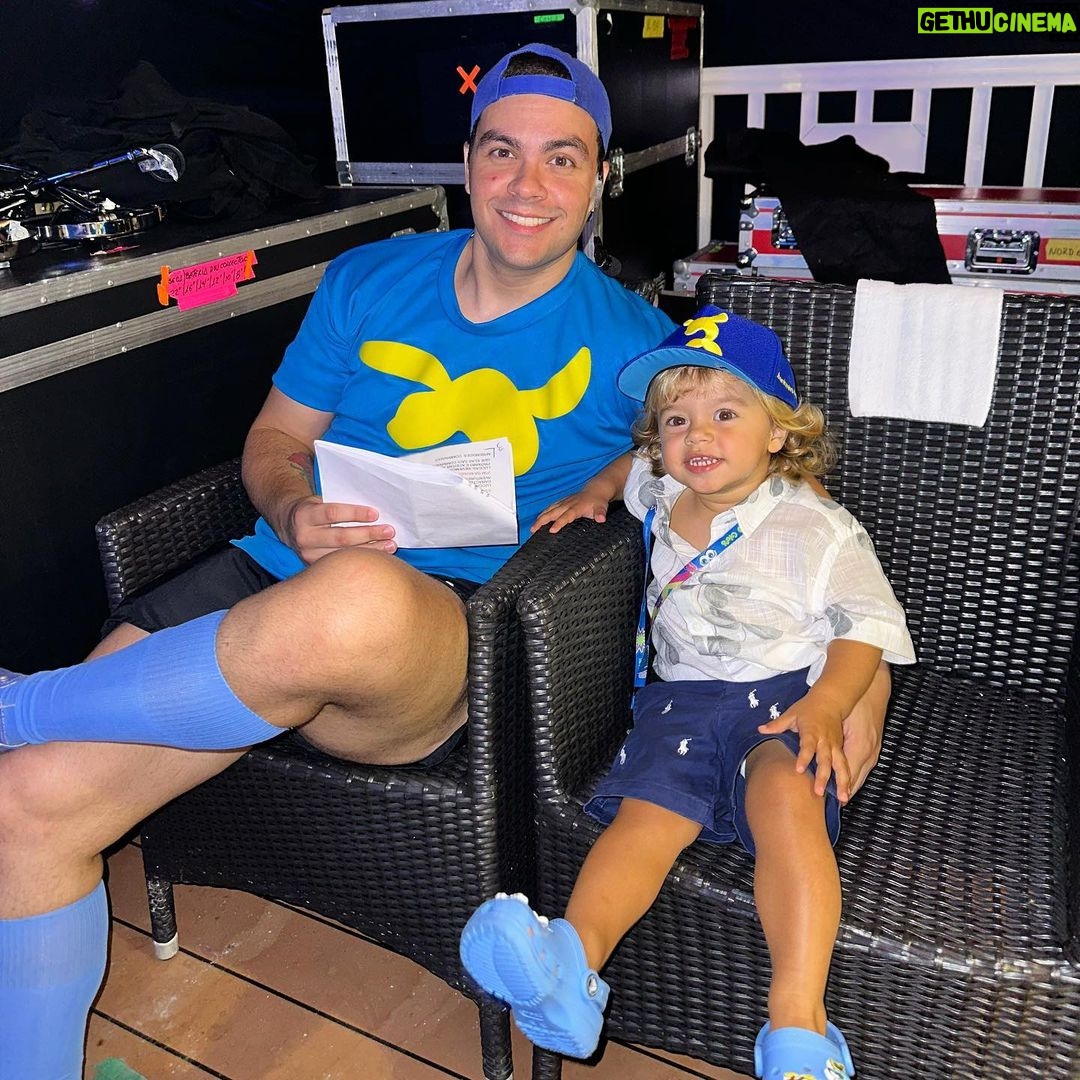 Luccas Neto Instagram - Uma foto pra começar esse dia sem jogo do Brasil um pouco melhor… 😍💙