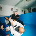 Luccas Neto Instagram – Ontem fui recebido pelo @luccasneto para um treininho na casa dele.
Foi irado poder dividir o tatame com vocês, obrigado pela recepção galera 🙌🏻

é incrível ver como o jiu jitsu não é somente para quem quer competir. é, na realidade, um esporte para todos e que transcende estilos de vida diferentes, idades e propósitos

📸: @triangulo_filmes @carolinademper 
—
@kingzkimonos @rvcasport