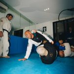 Luccas Neto Instagram – Ontem fui recebido pelo @luccasneto para um treininho na casa dele.
Foi irado poder dividir o tatame com vocês, obrigado pela recepção galera 🙌🏻

é incrível ver como o jiu jitsu não é somente para quem quer competir. é, na realidade, um esporte para todos e que transcende estilos de vida diferentes, idades e propósitos

📸: @triangulo_filmes @carolinademper 
—
@kingzkimonos @rvcasport