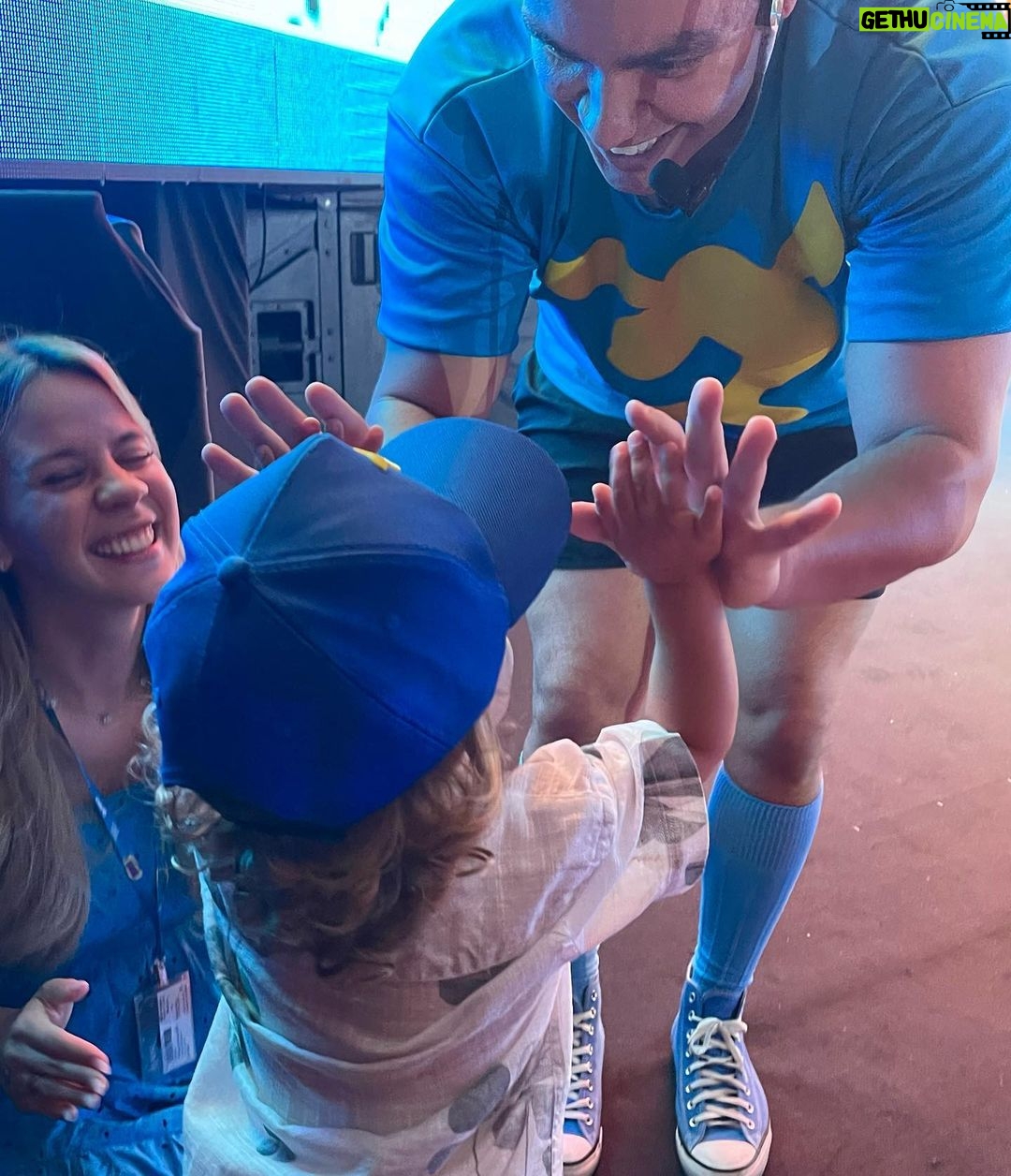 Luccas Neto Instagram - Fãs número 1 do nosso Aventureiro Azul!! 💙