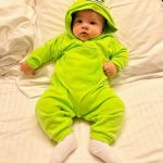 Luccas Neto Instagram - 5 meses do nosso bebezão! Nosso caçulinha muito amado 🩵 Anakin veio pra mudar e iluminar mais ainda nossa vida. Não imaginamos uma vida sem você, filho. Obrigada por nos escolher! Te amamoss 😍