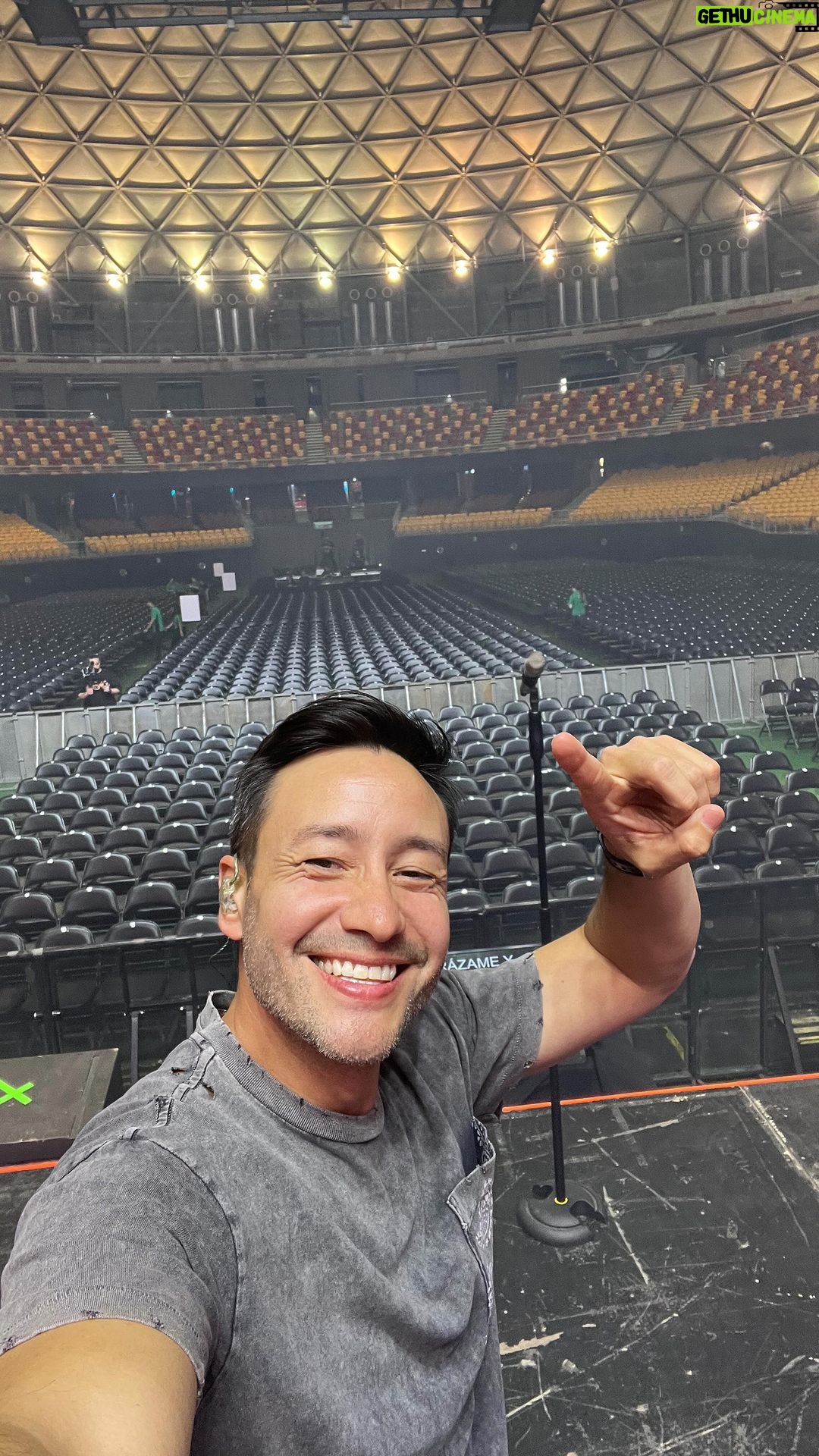 Luciano Pereyra Instagram - #SoundCheck π¨π±π¨π±π¨π± nos vemos esta noche en el #MovistarArena β€οΈβ€οΈβ€οΈππππππ #Chile #HastaElAlmaTour π«ΆπΌ Movistar Arena
