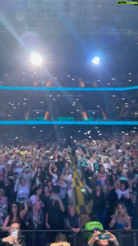 Luciano Pereyra Instagram - Me parece que se picó…. SE RE PICÓ 🕺🏽🕺🏽🕺🏽🎉🎉🎉😁😁😁 con estos Grosos de @nahupennisi y @lakongaoficial hay fiesta asegurada!!! Hoy la seguimos!!! Movistar Arena Argentina