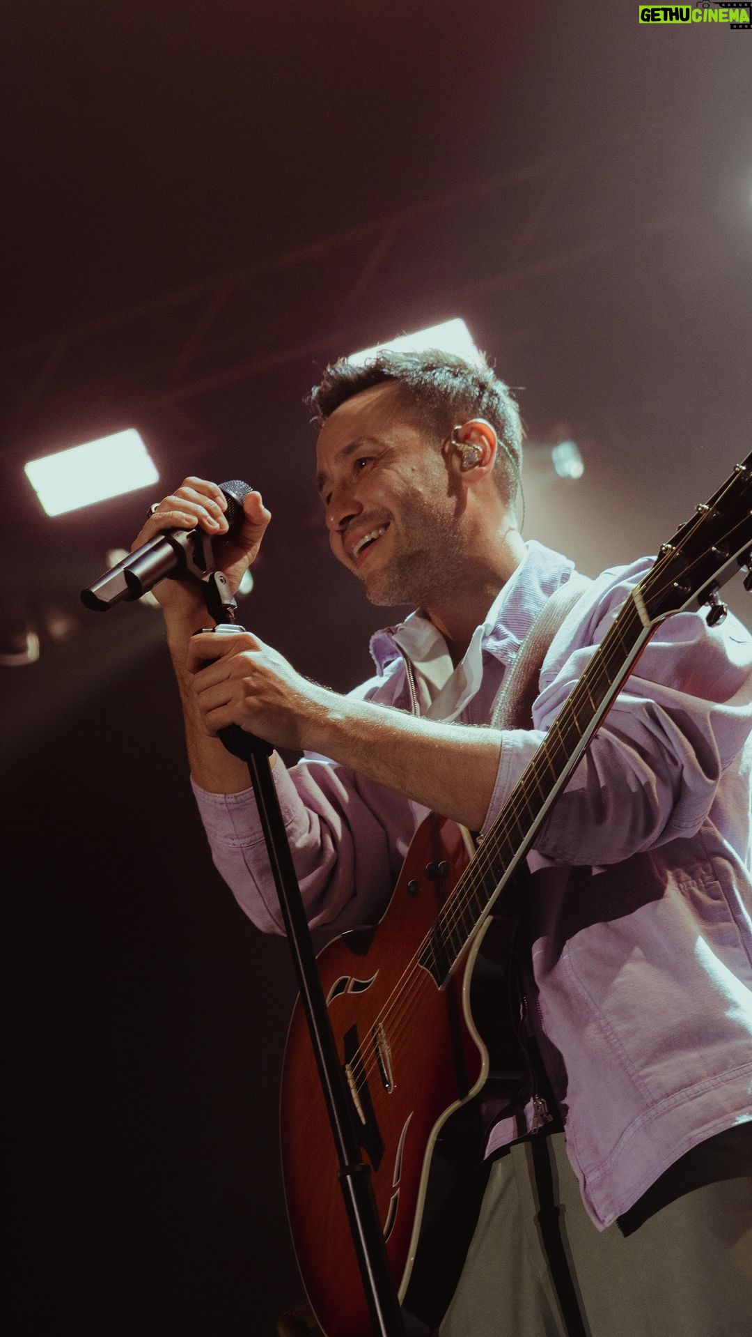 Luciano Pereyra Instagram - Así de fuerte nos abrazamos que nos llegamos #HastaElAlma Te amo #Rosario y esta noche nos volvemos a cantar 🥹❤️🥹❤️🥹❤️ Rosario, Santa Fe
