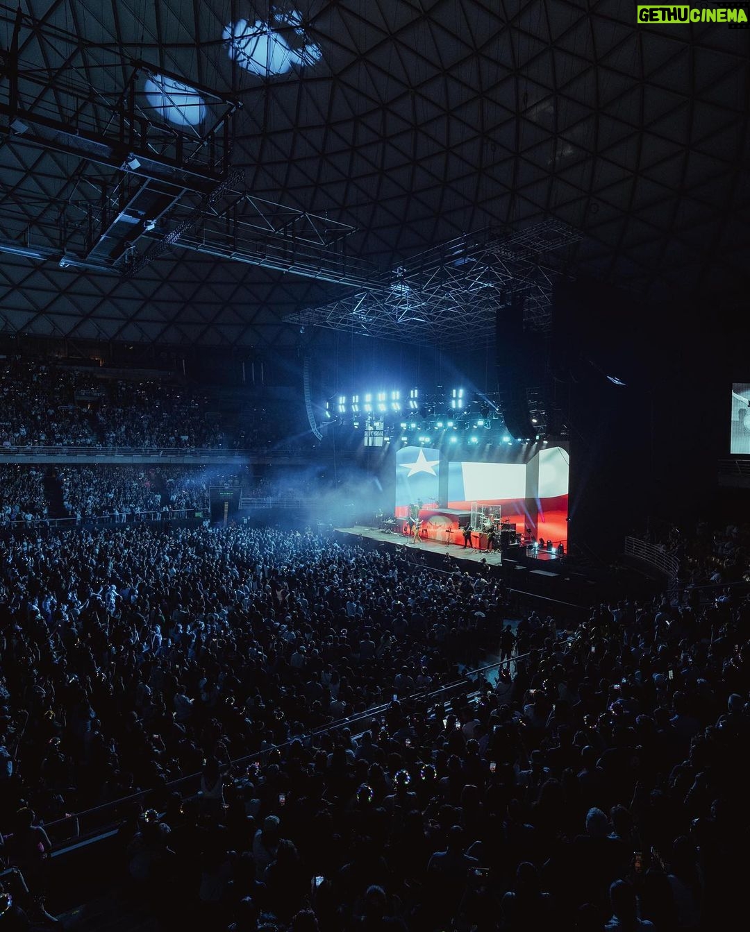 Luciano Pereyra Instagram - Nuestra noche en pics del #MovistarArenaChile 🇨🇱❤️ 📸 @ale.cavalheiro Santiago de Chile