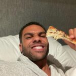 Lucien Laviscount Instagram – MERCI!
Un, deux, SEASON THREE… 🇫🇷

#EmilyinParis Paris, France