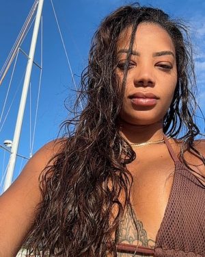 Ludmilla Instagram - Acho que eu combino com o Caribe ✨