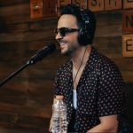 Luis Fonsi Instagram - Aquí hablando de #ElViaje. Super emocionado con lo que viene… pendientes 🫶🏼 Mexico City, Mexico
