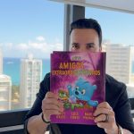 Luis Fonsi Instagram - Que emoción presentarles mi nuevo libro infantil “Amigos ExtraordiRANArios” / “UnFROGettable Friends” Un divertida historia sobre amistad, aceptación y autoestima que tiene lugar en mi tierra Puerto Rico. Both English and Spanish versions are available wherever you buy books. Ya está disponible, link en mi bio 🙏🏼 🐸 🐻 🇵🇷