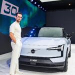 Luis Gerardo Méndez Instagram - Desde Río de Janeiro para celebrar con mis amigos de @volvocarmexico. La sostenibilidad y electrificación más cerca de todes. El nuevo #EX30 es el SUV 100% eléctrico con la menor huella de carbono de cualquier vehículo Volvo. Es urgente participar activamente en el cambio de era de la combustión interna al motor eléctrico. Obrigado Rio! Full look / @zegnaofficial Rio de Janeiro, Rio de Janeiro