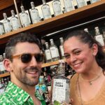 Luis Gerardo Méndez Instagram - El mejor lugar para hacer el súper está en Colombia. @exito @mezcalojodetigre