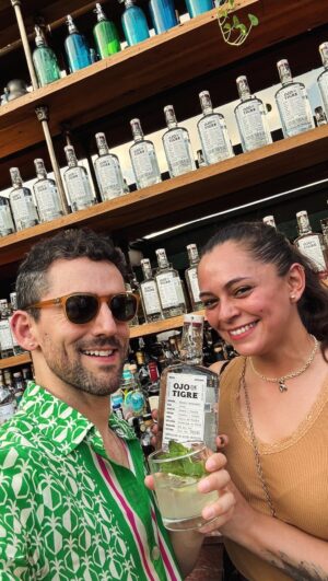 Luis Gerardo Méndez Instagram - El mejor lugar para hacer el súper está en Colombia.
@exito @mezcalojodetigre