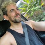 Luis Gerardo Méndez Instagram - Once a hippie, always a hippie. @ladistanciamazunte eres amor y salvadora del calor.