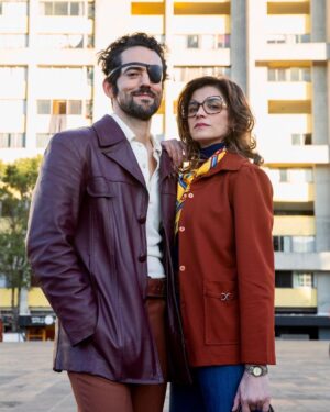 Luis Gerardo Méndez Instagram - Amaneció extrañando los 70’s, los parches, a su hermanita @ireneazuela y los fotones de @cam.jurado.
#Belascoarán.
Si no la han visto, dénle amor en @netflix.