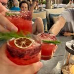 Luis Gerardo Méndez Instagram - Voy a regalar dos noches en la Tiger Suite del resort Andaz Mayakoba. Esta increíble suite combina el lujo tropical con el sabor intenso del @mezcalojodetigre. Podrías pasar dos noches allí, viviendo como una celebridad, bebiendo mezcal, nadando en tu piscina privada, y sintiéndote como el rey, reina o reine de la Riviera Maya. Todo lo que tienes que hacer para ganar es darle like a este post, etiquetar a las 5 personas con las que te gustaría venir a vivir esta experiencia comentando en este post por qué te gustaría venir, seguir a @mezcalojodetigre y @andazmayakoba.mx en Instagram y listo. Quizás tu razón sea tan buena que incluso me haga llorar, o reír. ¡Quién sabe, lo decidiré al azar! Así que, ¿qué esperas? Participa y comienza a soñar con esas dos noches en la Tiger Suite. Porque a veces, los sueños y los mezcales pueden volverse realidad. ¡Suerte! (Incluye dos noches en la Suite Presidencial de Andaz Mayakoba. No incluye vuelos ni alimentos y bebidas.) Anunciaremos al ganador el viernes 7 de julio a las 12pm. Sujeto a disponibilidad.