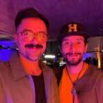 Luis Gerardo Méndez Instagram – Noche de estreno.
Orgullo y emoción de ver triunfar a @pachemor y @lapuravariedat en el teatro alemán. 
Molière, amigues querides y celebrar desde el piso. 
Glückwunsch @baslercompagnie & @theaterbasel! Theater Basel
