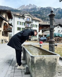 Luis Gerardo Méndez Instagram - Fiction detox & free Evian. Swiss Alps
