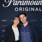 Luis Gerardo Méndez Instagram – Gracias a toda la prensa y amistades queridísimas que nos acompañaron anoche en la premier de la segunda temporada de #LosEnviados. 
Mañana disponible en @paramountplusmx! 
Le van a gritar a la TV. 😏

@tiffanyandco