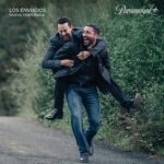 Luis Gerardo Méndez Instagram – Un privilegio volver a colaborar con mi querido @campanellajuanjose, uno de los mejores directores que tenemos en este continente.
En una semana se estrena la segunda temporada de #LosEnviados y @miguelangelsilvestre y servidor les traemos varias sorpresas.
@paramountplusmx