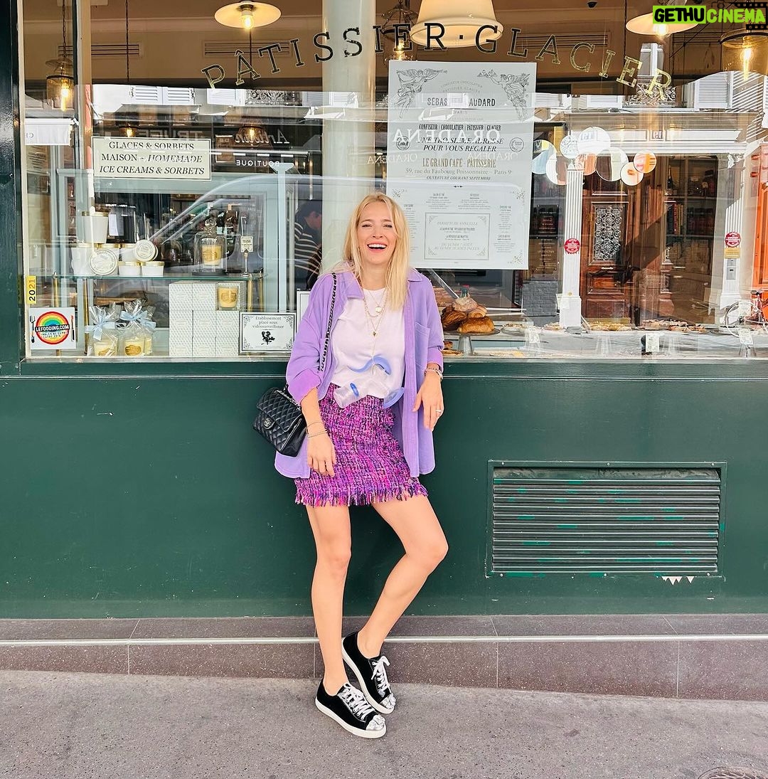 Luisana Lopilato Instagram - Este rincรณn era para foto ๐ธ ๐ผ๐ฉโ๐ผ๐คฃ - This spot was meant for a photo ๐ธ ๐ผ๐ฉโ๐ผ๐คฃ