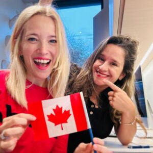 Luisana Lopilato Instagram - 🇨🇦Quiero compartirles una de las mayores alegrías DE MI VIDA y es que hoy por fin me convertí en ciudadana canadiense 🇨🇦! 
Ahora soy Argentina y canadiense. Mejor imposible!! 🥰

Pensar que pasaron casi 16 años! Aquí nacieron mi esposo y mis 4 hijos… por eso ser canadiense es un privilegio ENORME,  del cual estoy inmensamente agradecida a Dios y a la vida 🙏❤️❤️❤️
🥳Gracias @michaelbuble y a mis hijos por bancarme con cada examen que hice ! También gracias a mi familia que me acompañó siempre desde Argentina !! 🇦🇷💋

Por último, agradecerle a @belenfretin mi amiga del alma que me ayudó con todo el proceso! ¡Te quiero amiga !
❤ ️Gracias Canadá por hacerme parte de esta maravillosa y gran nación 💪
.
🇨🇦I want to share with you one of the greatest joys OF MY LIFE,  that is that today I finally became a Canadian citizen 🇨🇦! Now I am Argentine and Canadian. Couldn't be better!! My husband and my 4 children were born here... That's why being Canadian is a HUGE privilege, for which I am immensely grateful to God and life 🙏❤️❤️❤️ 

Thank you Mike and my children for supporting me with every exam! Also thanks to my family from Argentina and. Belu. I love you friend! ❤
Finally, thank you Canada for making me part of this wonderful nation 💪