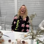 Luisana Lopilato Instagram - 🐣Baby shower time with my beautiful team! Guess who didn’t read the dress code. Oopsy 🤭 🐣Baby shower con mi hermoso team! Adivinen quién no fue vestida de blanco! Oops 🤭 #daywithme #babyshower #gametime #friends #moms Vancouver, British Columbia