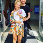 Luisana Lopilato Instagram - Hoy celebro un año desde que llegaste a este mundo y me cambiaste la vida 💙 No puedo no emocionarme acordándome de cada uno de tus primeros logros, tus primeras sonrisas, tus primeros pasos, tus risas contagiosas. En este día tan especial, quiero que sepas cuánto te amo y contarte lo agradecida estoy por tenerte. Feliz primer cumpleaños, Cielo 🦋. Te amamos muchisimo. 🎂🎈👶❤️ @michaelbuble - Today marks a year since you came into this world and changed my life forever 💙 I can't help but get emotional remembering each of your first milestones, your first smiles, your first steps, your infectious laughter. On this special day, I want you to know just how much I love you and how grateful I am to have you. Happy first birthday, Cielo 🦋. I love you so much. 🎂🎈👶❤️