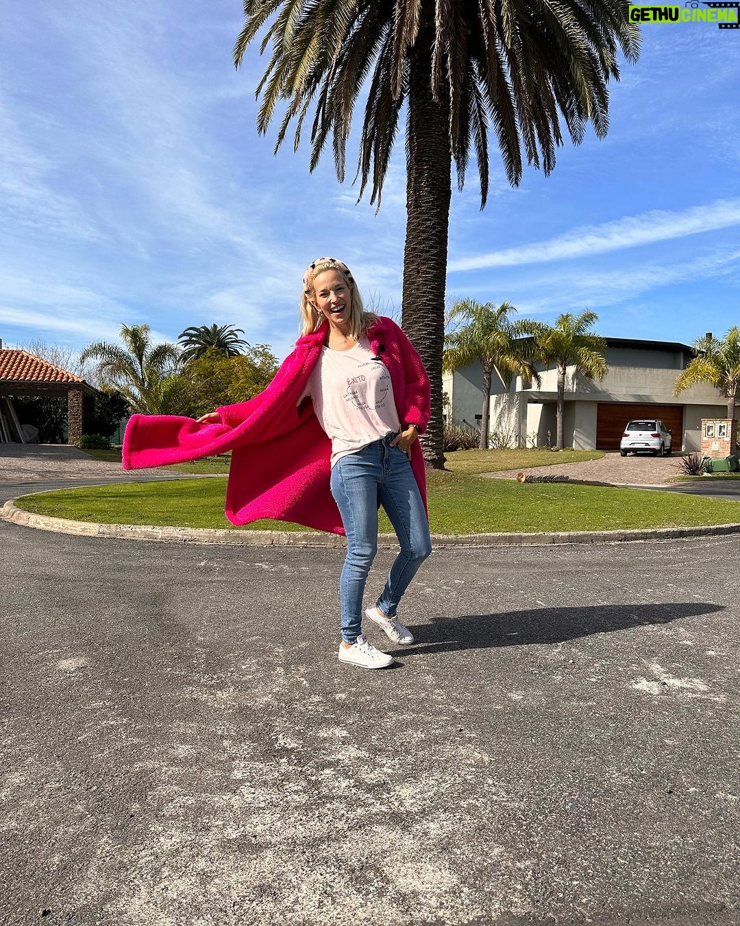 Luisana Lopilato Instagram - C贸mo viene su semana? Yo al aire libre, como SIEMPRE!!! 馃挅 - How's your week going? I麓m outdoors, as ALWAYS 馃挅 Buenos Aires, Argentina