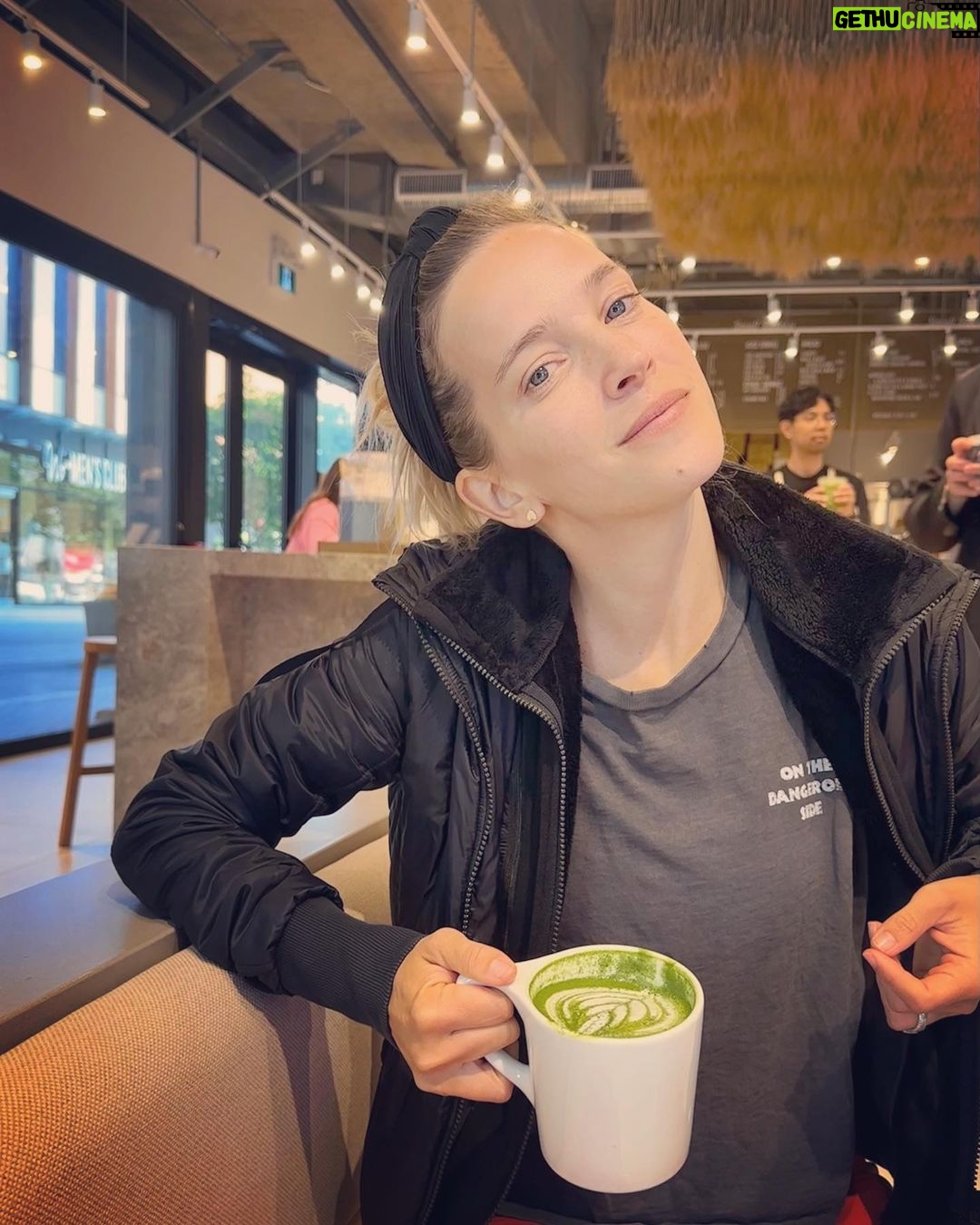 Luisana Lopilato Instagram - Té matcha? Dame mil!!!! 💚 . Matcha tea? Take my money! 💚 Vancouver, British Columbia