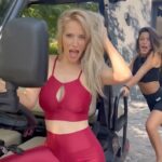 Luisana Lopilato Instagram - Hoy visite a Silvina Posardi 😂🫶. Juro que estamos relajadas 😎 #SilvinaPosardi @camidelossan @luisanalopilato . Another comedy sketch with Camila💚. We present you Silvina Posardi and her cousin 😊😂