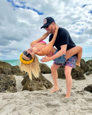 Luisana Lopilato Instagram - Clouds ✅
Rain ✅
Below average temps ✅ 
Still an awesome vacation in Miami!!