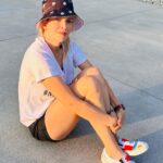 Luisana Lopilato Instagram - Secuencia de 🌞 y modo sexy ❤️‍🔥 . Sexy mode on ☀️🤭 Vancouver, British Columbia