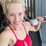 Luisana Lopilato Instagram - Buen lunes!!! ❤️‍🔥 Acá se arrancó a full entrenando en Leipzig 🇩🇪 Y ustedes? . Nice Monday! ❤️‍🔥 I started the day training in Leipzig 🇩🇪 And you?