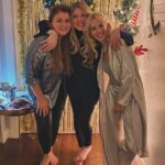 Luisana Lopilato Instagram - Cerrando un finde hermoso❤️. Cómo empezaron diciembre? . Another amazing weekend. How was yours? 🤔👇