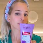 Luisana Lopilato Instagram - Hoy les muestro mi rutina completa para pieles mixtas a grasas usando #RevitaliftAntiBrillo de @lorealparis 😍 Estoy usando el gel de limpieza anti brillo con ácido salicílico + ácido hialurónico que me deja el rostro limpio sin resecar. Completo mi rutina con: ✅ Serum de rostro Revitalift con ácido Hialurónico ✅ Gel Crema Revitalift con ácido Hialurónico + salicílico ✅ Protector solar UV Defender ¿Usan alguno de estos productos? #CuidadoDeLaPiel # LorealParisARG @lorealgroupe_latam