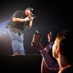 Luke Combs Instagram – Missing home but always good to see the folks Down Under!

📸: @davidbergman