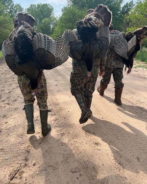 Luke Combs Instagram - Been living a lot of life lately. I probably don’t post on here as much as I should, and maybe that’s a good thing, but I wanted to share a look into how things have been going. Family, Friends, Music, Hunting, and Golf. Been a hell of a year on the road and at home and I’ve got you, the fans to thank for that. Love y’all and see ya out there soon! P.S. the weight loss gummies ain’t workin’