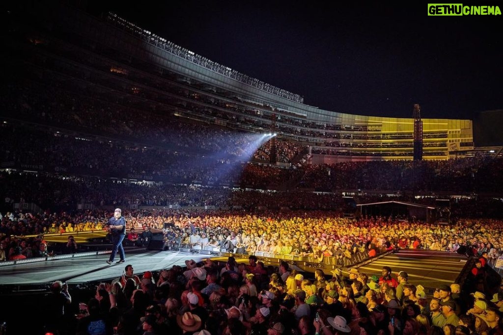 Luke Combs Instagram - Chicago! It’s always good to see y’all and be in the Windy City!! 📸: @davidbergman Soldier Field