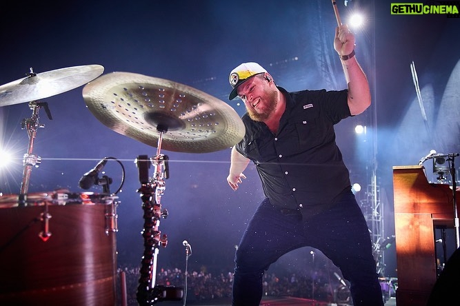 Luke Combs Instagram - Pittsburgh, let’s do that again real soon. 61k yinzers strong last night in the steel city. 📸: @davidbergman Acrisure Stadium